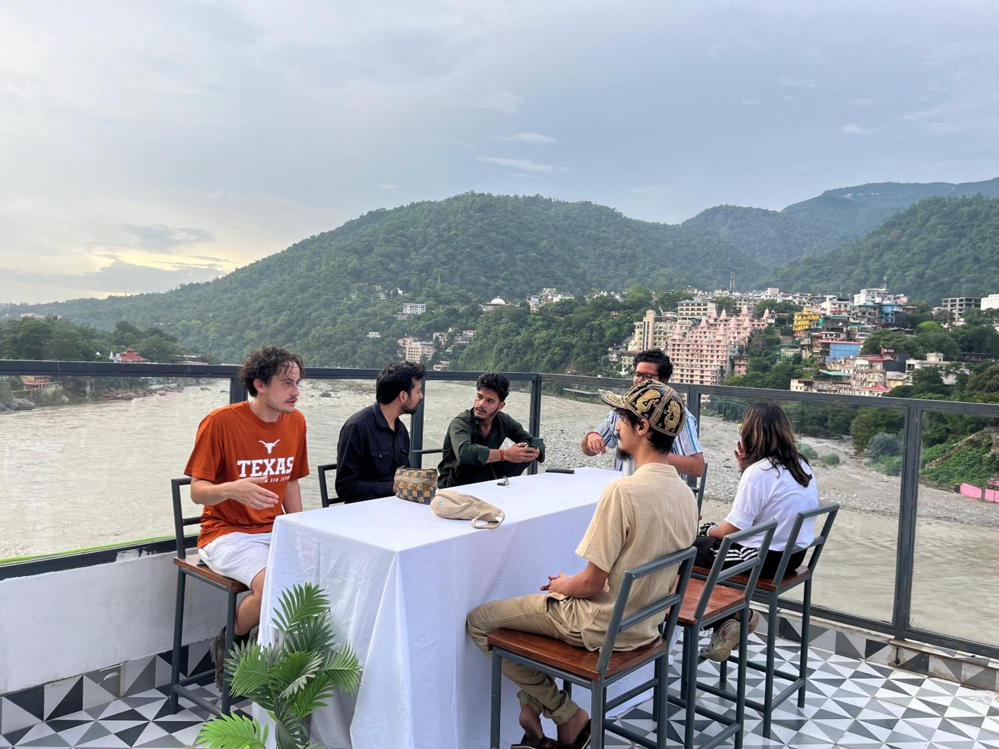 Joey'S By The Ganges Hostel Rishikesh Exterior photo